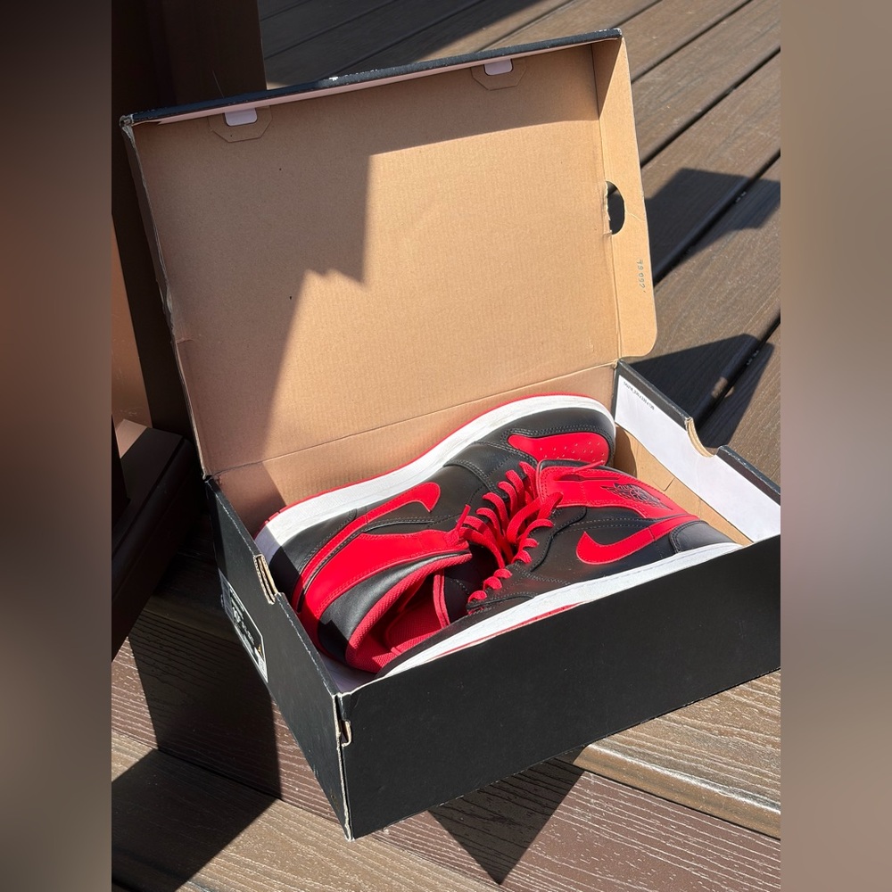 Jordan Air Jordan 1 Mid Bred Banned Black Red Athletic Sneakers Mid Top 10.5